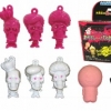 ピンク色の入浴剤からガイコツが出てくる（C）WiZ