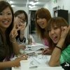 「ピ～ス！」って古くない？