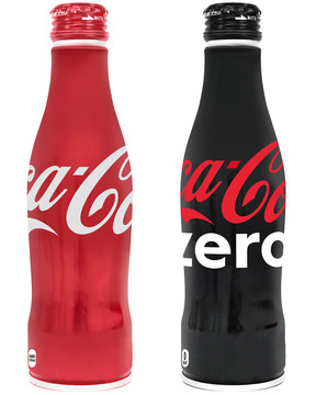 コカ・コーラ「あのボトル」をアルミで再現！「コンツアーボトル」100周年記念