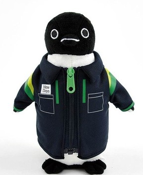Suicaのペンギンが駅コンビニの制服着たぬいぐるみに　数量限定発売