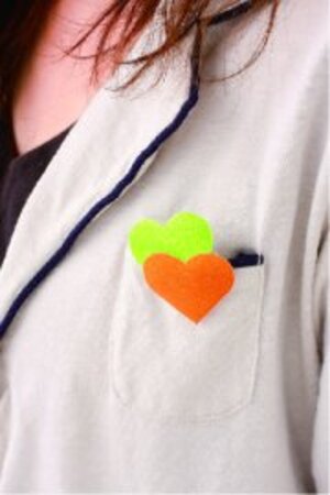 服は買わずに「デコる」　お金をかけない新オシャレ術