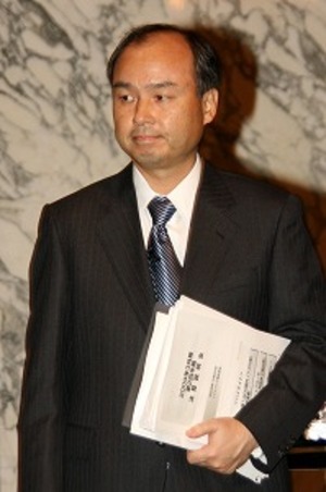 ケータイ「契約」実績で「特別採用」　学生から不満と批判の声