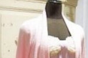 不景気で売れる「ルームウェア」　「通販」「下着メーカー」「百貨店」こぞって販売