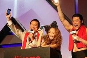 「スマートフォン」戦争日本でも激化 ドコモ新機種「エクスペリア」発売