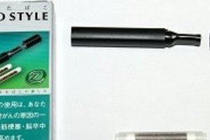 煙出ない「新型たばこ」 売れ行き出だし好調