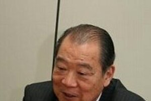 わたしはこれで記者を堕落させた　「機密費」で接待、「女」も用意平野貞夫・元参院議員に聞く