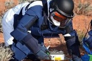 奇跡の帰還で仕分け見直しへ 「はやぶさ」後継機に追い風