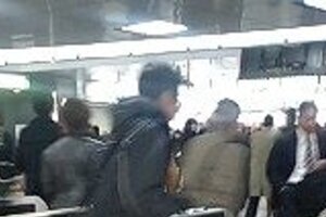 iPhone振るだけでお金が移動　米国から黒船「Paypal」が上陸　