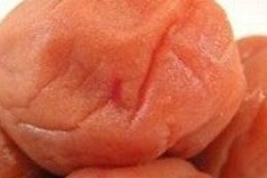 夏バテ防止「梅干し」が人気　しそ漬けやハチミツ入りも