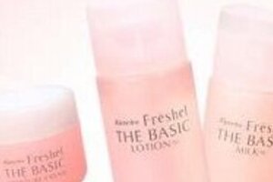 「低価格」化粧品、大手も参入　化粧水1000円巡る攻防