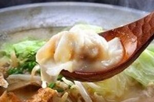 今冬の注目は餃子鍋？　鍋専門店のメニューに続々登場