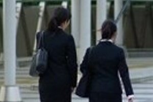 「2013年問題」が若者を直撃　定年延長のあおりで就活ボロボロ