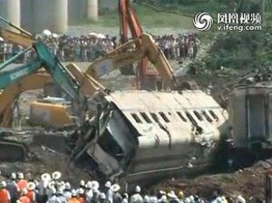 「壊して、埋める」鉄道事故処理　中国内で「証拠隠滅」と批判殺到