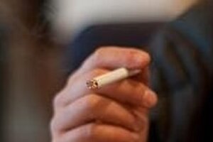 小宮山厚労相「おやじ狩り」宣言？ 「たばこ増税」で早くも野田内閣不一致