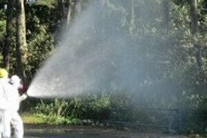 原発「低濃度汚染水」は飲める　園田政務官が「飲水」宣言