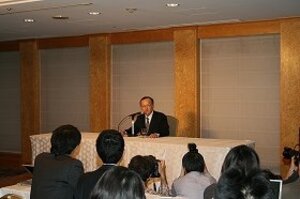 疑惑報道の火付け役「FACTA」出席できず　オリンパス記者会見の不可解