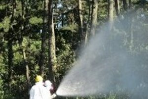 園田政務官に「汚染浄化水飲んで」 フリー記者の要求が論議呼ぶ