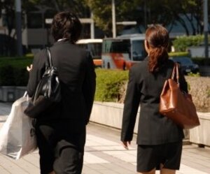 就活短期決戦すでに内定ゲット　今スタートでは「出遅れ組」？