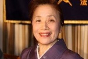 伸子夫人、菅首相を激励 陛下との会話にも触れる