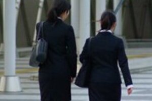 就活一体いつから？学生大困惑　経団連VS同友会・日商が対立