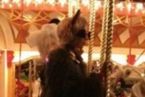 ガガの突然訪問でTDL大騒ぎ　携帯撮影写真、次々投稿される