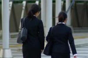 「7人に1人」が「就活うつ」状態　金、時間、労力が「心」を圧迫