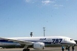 電子機器の電源をオフにしなくてもいい？　米連邦航空局が再検討へ