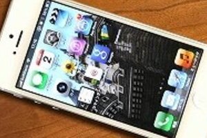 ひとり負けNTTドコモの深刻　「iPhoneなし戦略」通用しない