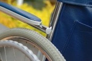 ディズニーで「待ち時間ゼロ」にする手口　「障害者優先」を悪用、家族で付き添い装う