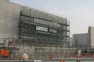 「原発回帰」安倍政権　再稼働の行方（1） 柏崎刈羽原発　高さ10メートル「巨大な壁」はできるが…