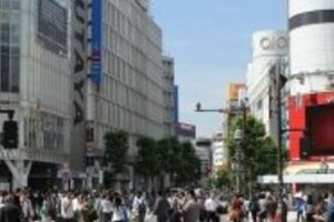 渋谷駅スクランブル交差点4日夜「封鎖」　ショップやタクシーは「正直ありがたい」