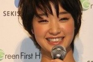 剛力彩芽の新曲MV「ユーチューブ」で130万突破　「ゴリ押し」批判？　コメント欄は「大炎上」