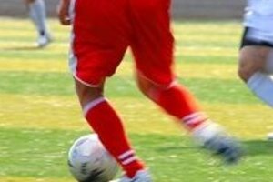 ロングボール攻撃で日本代表不利？　サッカー「オフサイド」の適用変更