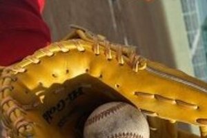 千葉選手の「カット打法禁止」に抗議相次ぐ ナイナイ岡村も参戦、「審判団の圧力」と批判