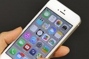 「au版iPhone」販売店でオプション「加入強制」　KDDIは「指示していない」と否定