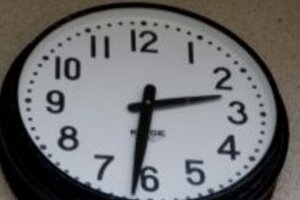 島根県庁の時計250台、午前1時35分に一斉停止　原因分からず「ポルターガイスト現象では」とネット騒然