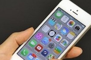 ドコモが2期連続の減益、iPhone導入も効果は限定的　「格安スマホ」も新たなライバルに