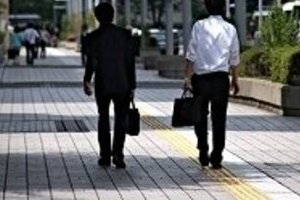 物価値上がりで実質賃金大幅に減っている！　「悪いインフレ」に陥っている可能性