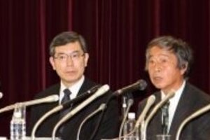 普通の企業なら懲戒解雇の可能性強い　小保方氏の退職届受理は「非常識」なのか