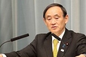 菅官房長官、鳩山元首相のクリミア訪問計画を非難　「影響極めて大きい」