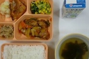 大阪市給食を「これ餌やで」と中学生　橋下市長「日本の飽食時代を象徴」と激怒