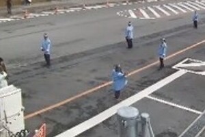 米軍基地「不当拘束」動画がユーチューブに流出　辺野古反対派が境界線越えて「挑発」？