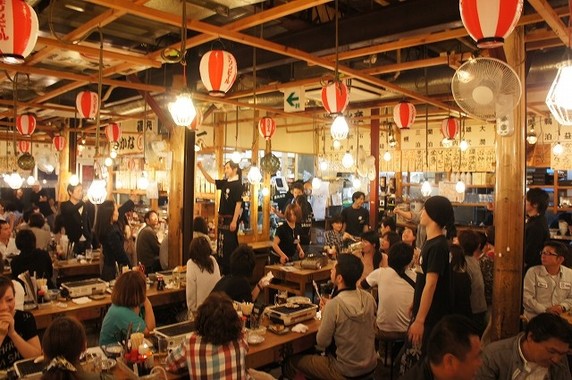 中国人観光客も「居酒屋」で盛り上がる！？（写真は「磯丸水産」）