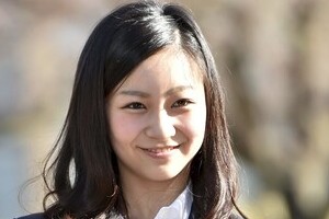 「日本の美しい姫の入学　みんなが一目惚れ」　中国でも「佳子さまフィーバー」過熱中