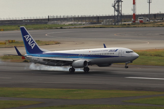 新幹線開業以降、東京-富山線は主にボーイング737型機で運航されている