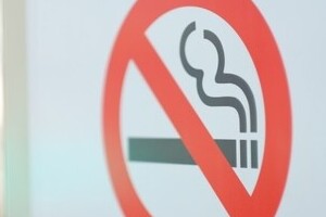 東京五輪までに「受動喫煙条例」はできるのか　「舛添構想」、すんなり進まない