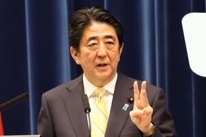 安倍首相、「拙速」批判に反論　安保法制閣議決定を受け会見