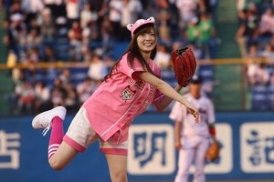 乃木坂46白石麻衣が「ノーバン」始球式　「3度目の正直」で達成に「やっと納得」