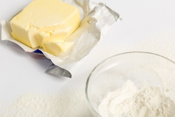 バター不足騒動は、食生活に密接にかかわる大きな問題