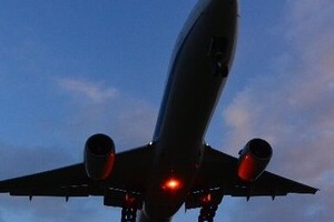 韓国機、無消毒のまま名古屋で発着　「MERS感染」の心配はないのか